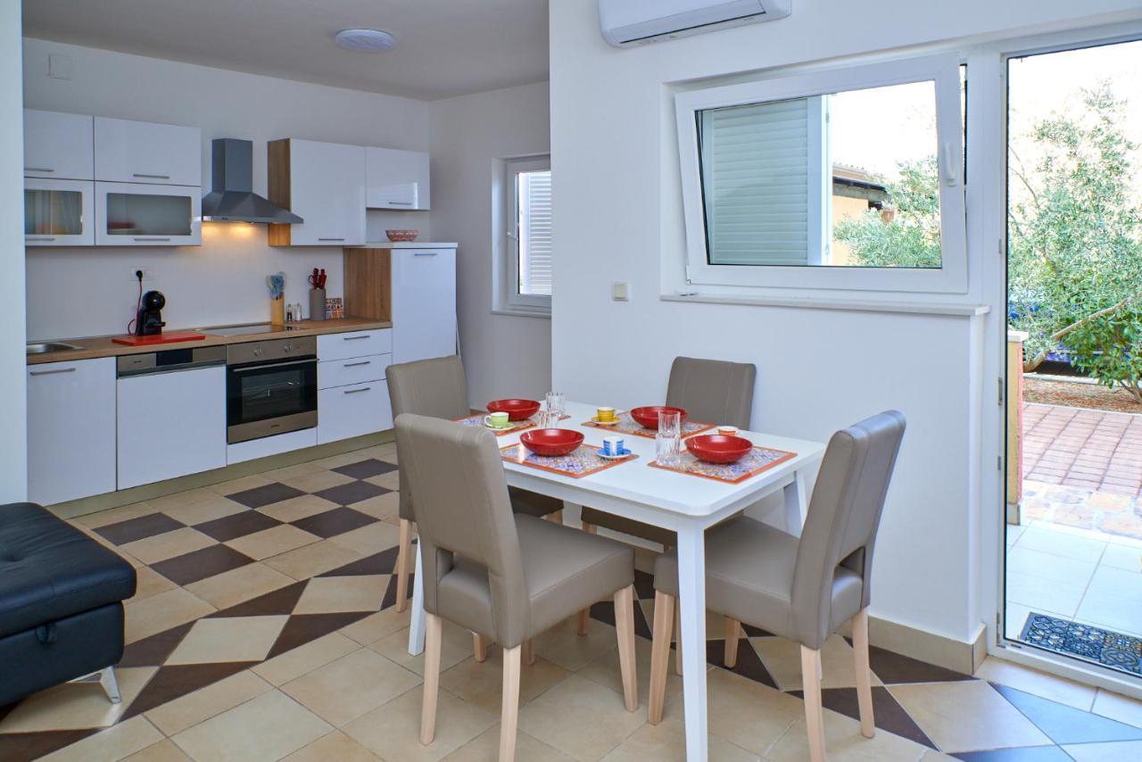 Cittanova Boutique Apartment Con Piscina Novigrad Istria Exterior foto